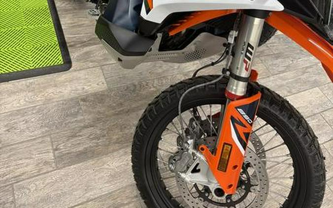 2024 KTM 890 Adventure R