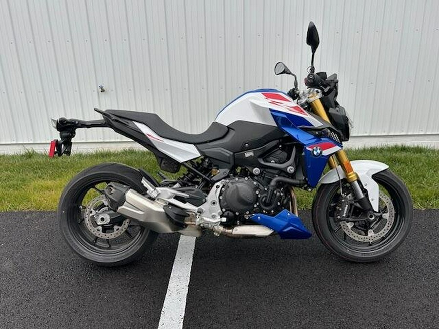 2024 BMW F 900 R Sport
