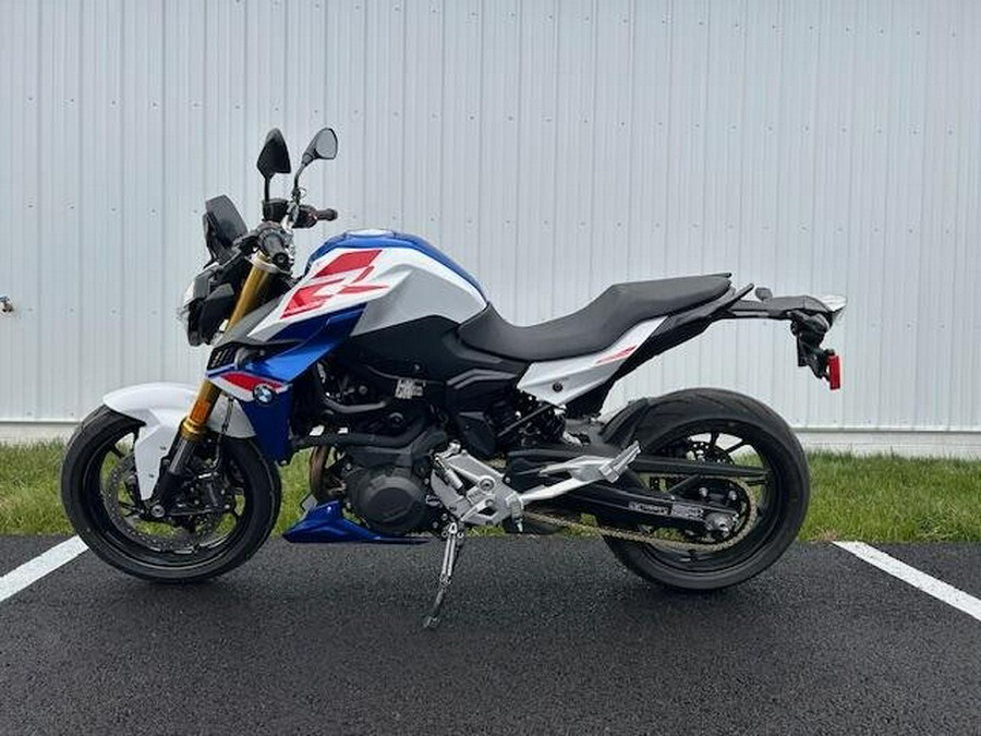 2024 BMW F 900 R Sport