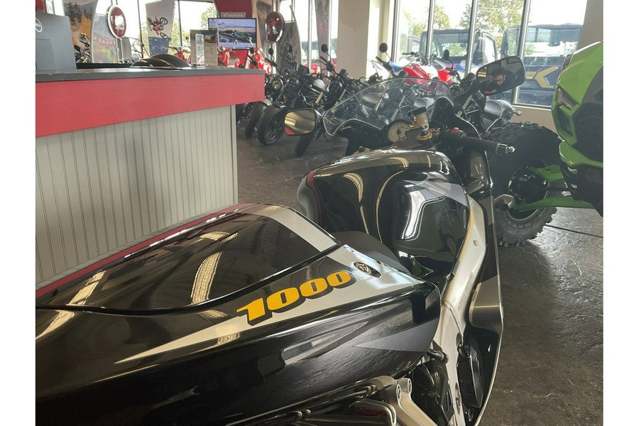 2001 Suzuki GSX-R1000K1