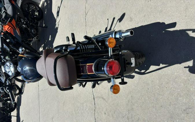 2024 CLASSIC 350 - Royal Enfield