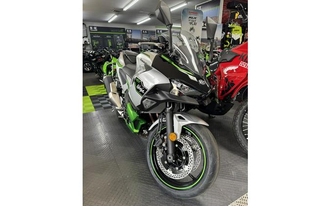 2024 Kawasaki Ninja® 7 Hybrid ABS