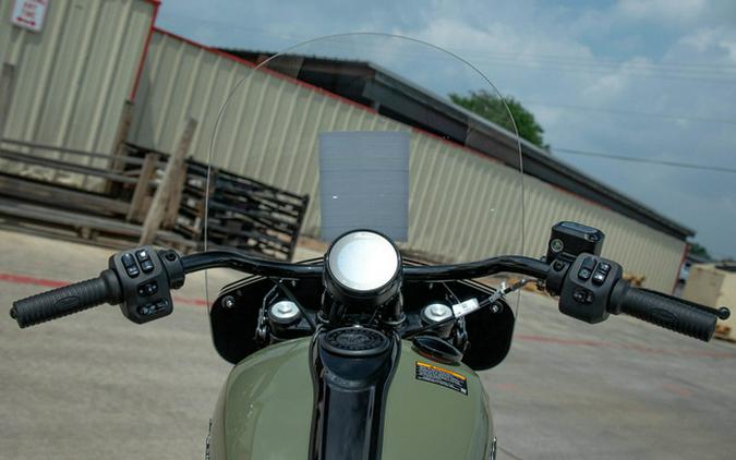 2025 Indian Super Chief Dark Horse Moss Green