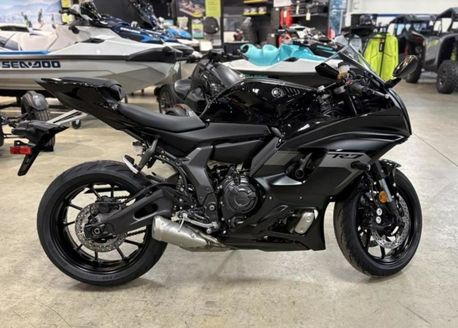 2025 Yamaha YZF R7