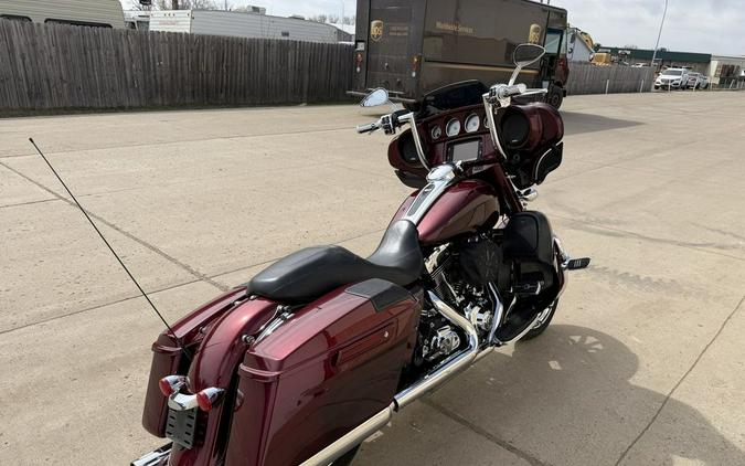 2014 Harley-Davidson® FLHXS - Street Glide® Special