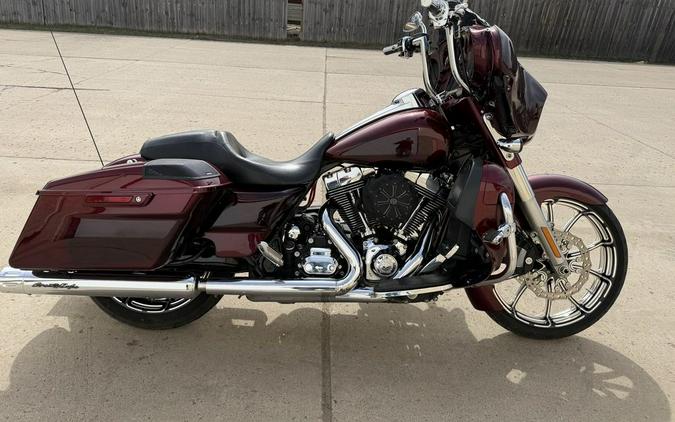 2014 Harley-Davidson® FLHXS - Street Glide® Special