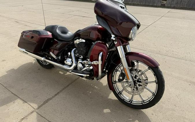 2014 Harley-Davidson® FLHXS - Street Glide® Special