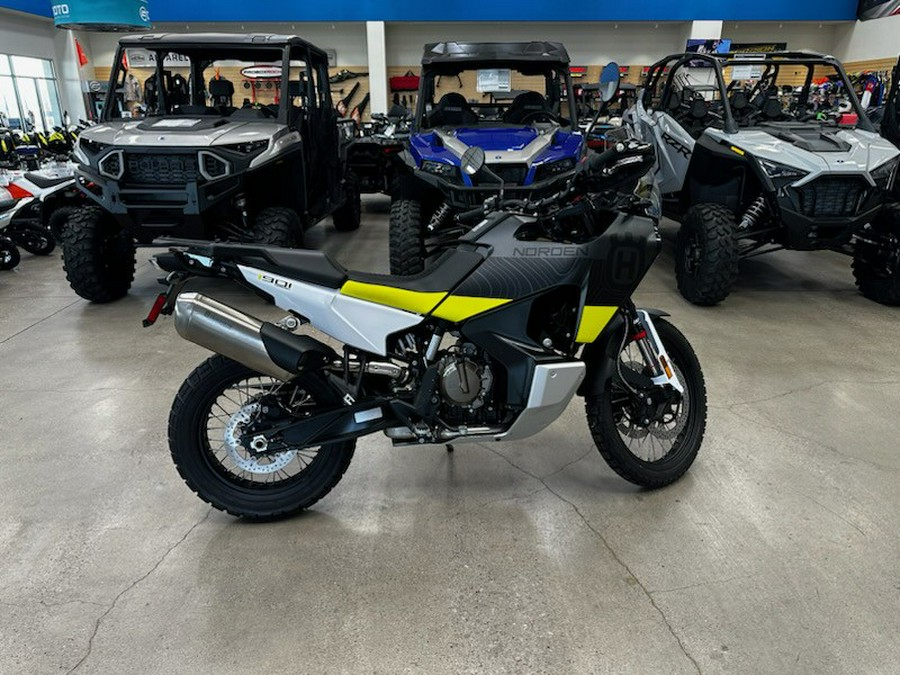 2023 Husqvarna Motorcycles NORDEN 901