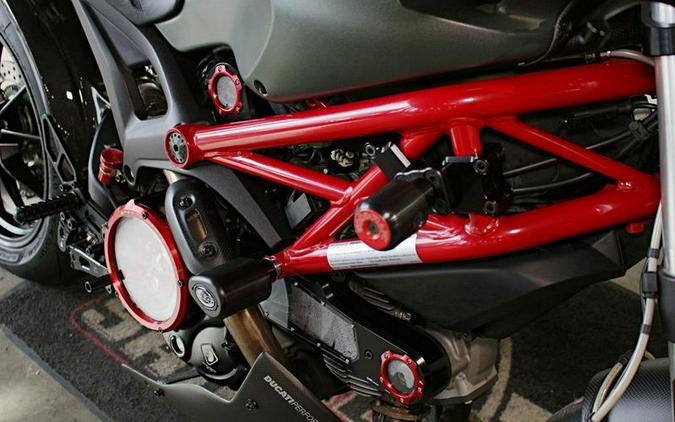 2012 Ducati Monster 696