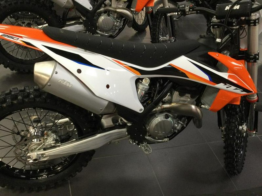 2021 KTM 250 SX-F