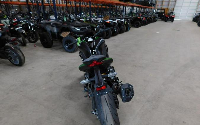2026 Kawasaki Z1100 SE ABS