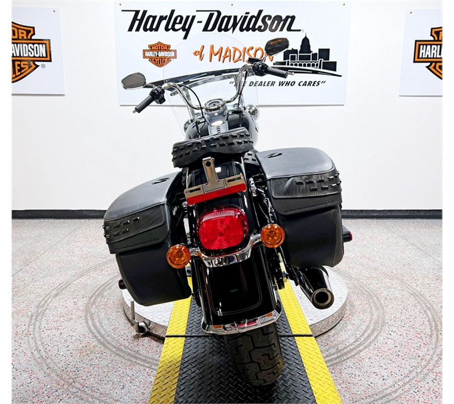 2024 Harley-Davidson Heritage Classic 114 FLHCS Vivid Black Chrome Trim