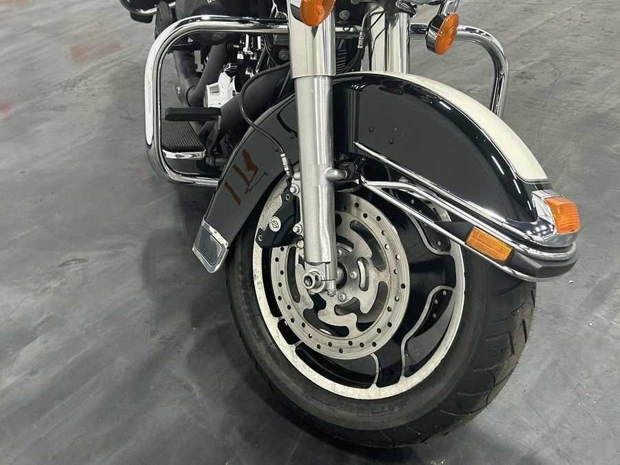 2011 HARLEY DAVIDSON ELECTA GLIDE POLICE