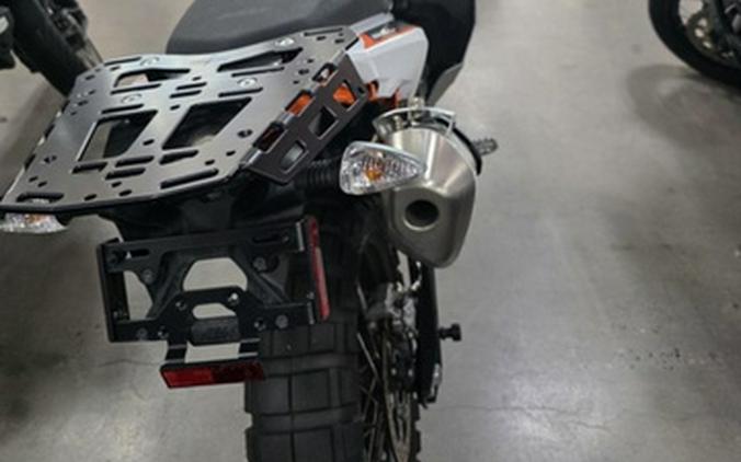 2022 KTM Adventure 890 R