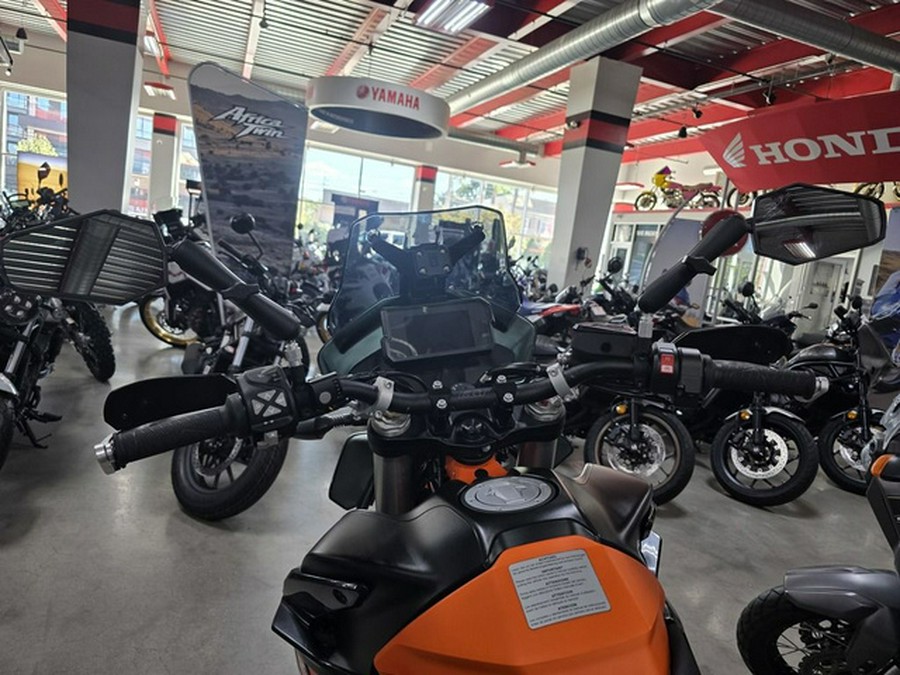 2022 KTM Adventure 890 R