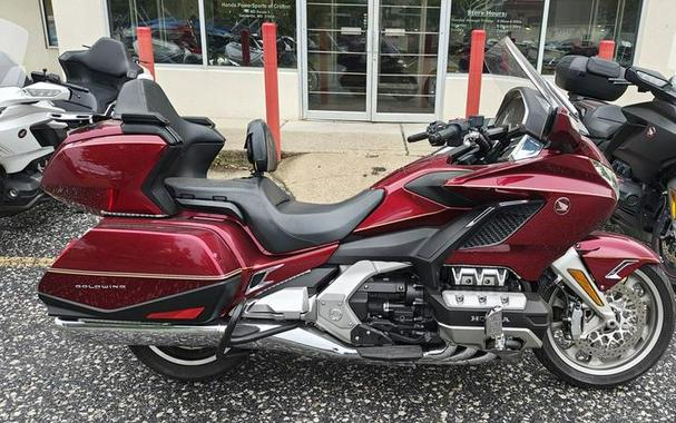 2018 Honda® Gold Wing Tour Candy Ardent Red