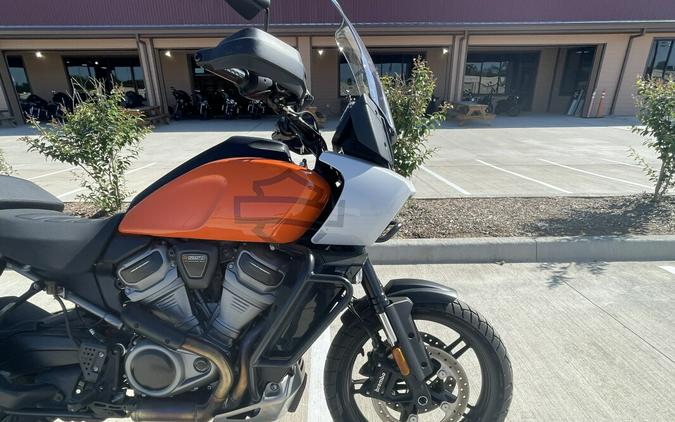 2021 Harley-Davidson Pan America™ 1250 Special Baja Orange / Stonewashed White Pearl