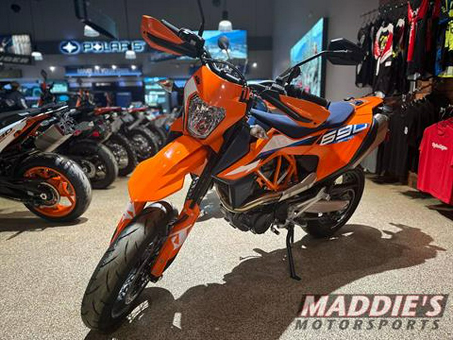 2024 KTM 690 SMC R