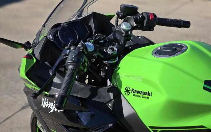 2023 Kawasaki Ninja® 400 KRT Edition ABS