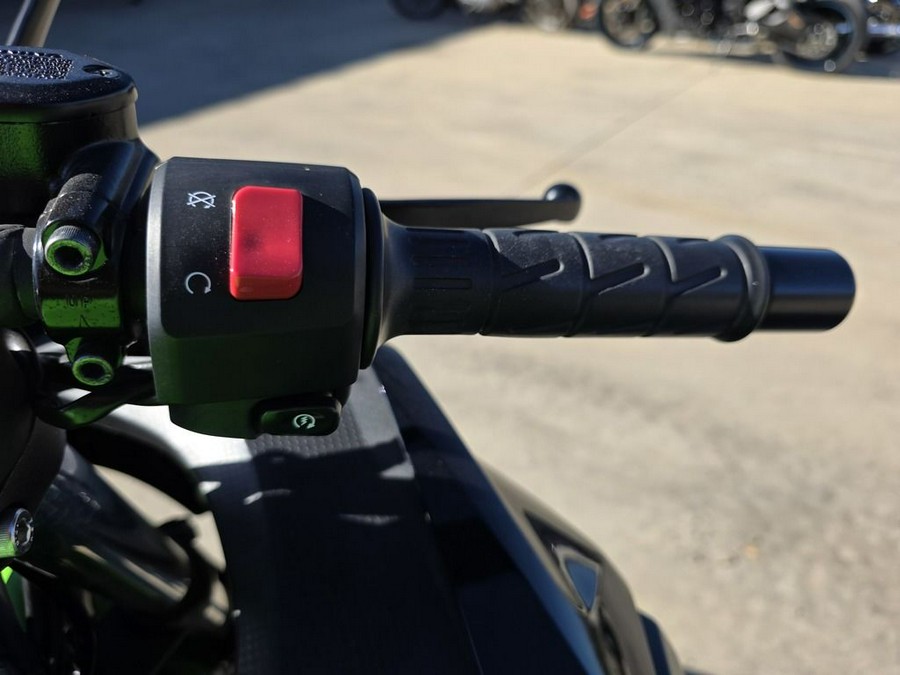 2023 Kawasaki Ninja® 400 KRT Edition ABS