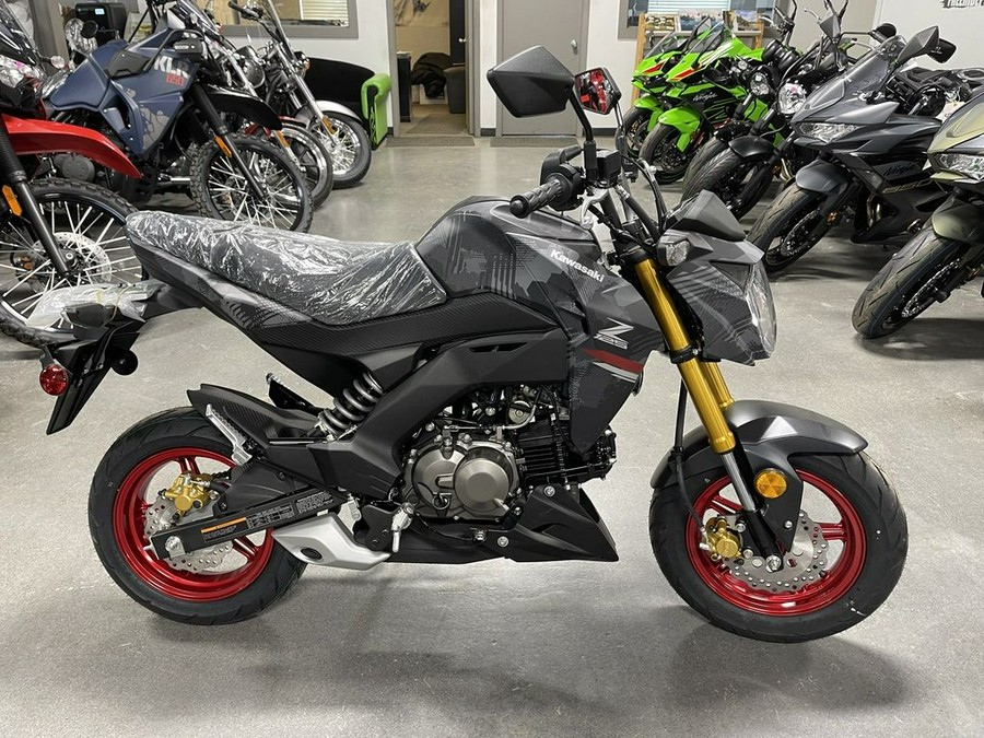 2024 Kawasaki Z125 PRO Cypher Camo Gray Matte/Metallic Matte Carbon Gray