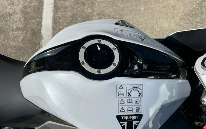 2025 Triumph Daytona 660 White/Black