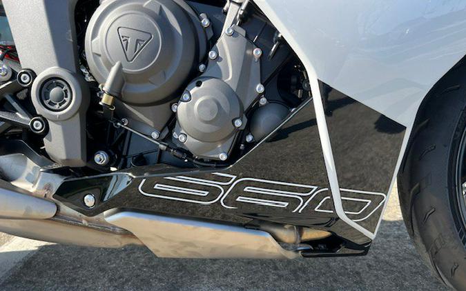 2025 Triumph Daytona 660 White/Black