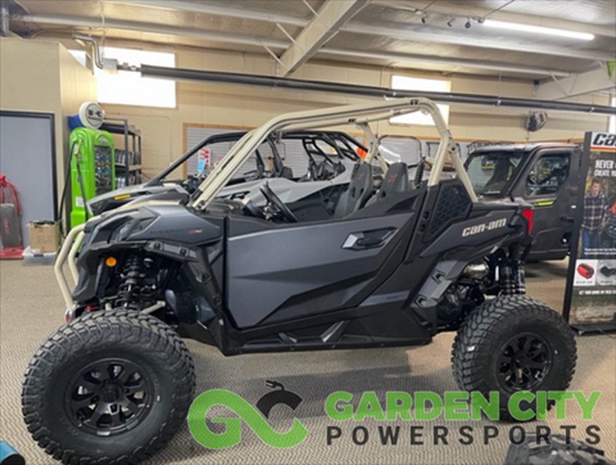 2023 Can-Am Maverick Sport X RC