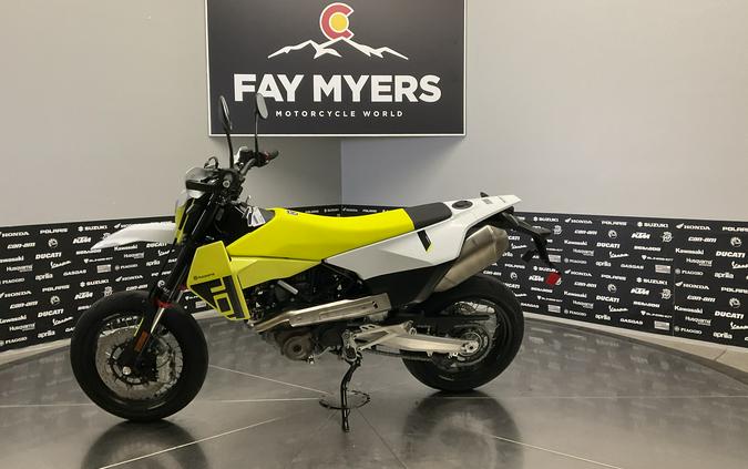 2026 HUSQVARNA 701 SUPERMOTO - 040228Q