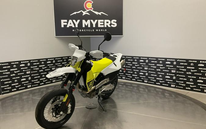 2026 HUSQVARNA 701 SUPERMOTO - 040228Q