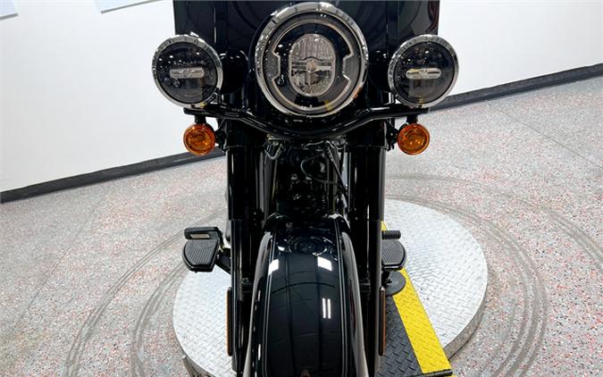 2024 Harley-Davidson Heritage Classic 114 Vivid Black & Trim