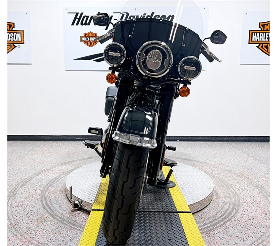 2024 Harley-Davidson Heritage Classic 114 Vivid Black & Trim