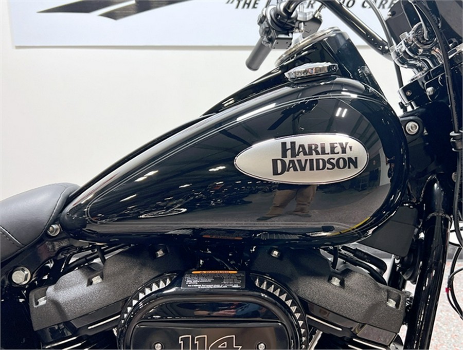 2024 Harley-Davidson Heritage Classic 114 Vivid Black & Trim