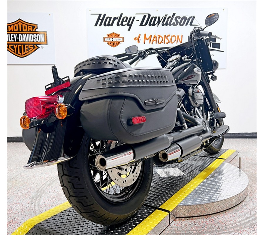 2024 Harley-Davidson Heritage Classic 114 Vivid Black & Trim