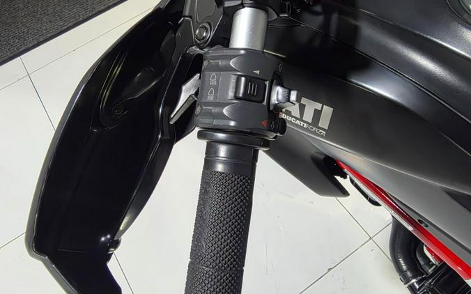 2014 Ducati Hypermotard