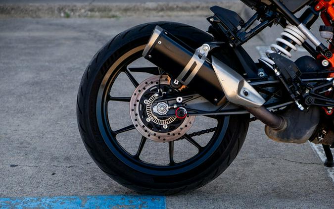 2023 KTM Duke 390