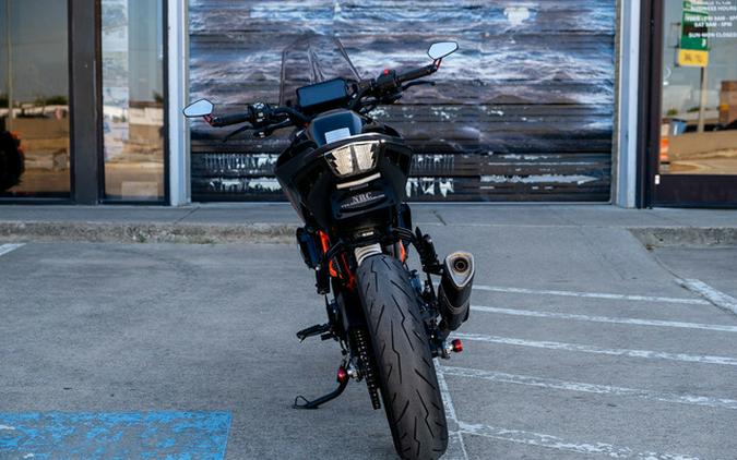 2023 KTM Duke 390