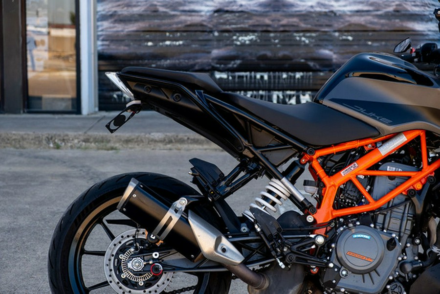 2023 KTM Duke 390