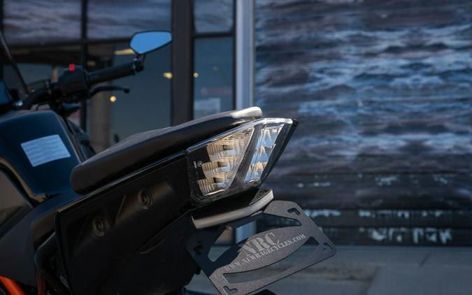 2023 KTM Duke 390