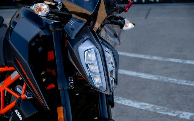 2023 KTM Duke 390