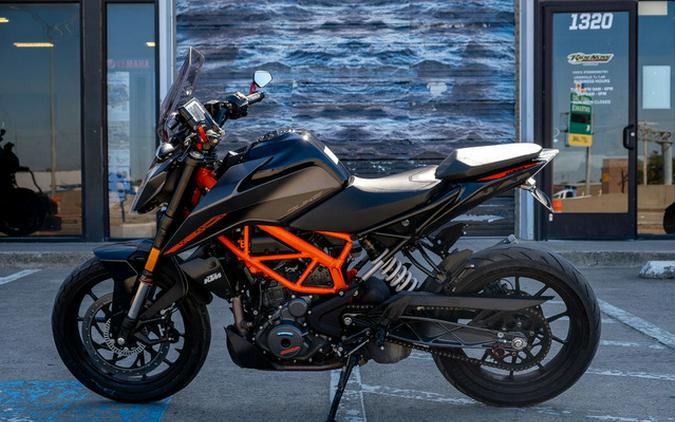 2023 KTM Duke 390