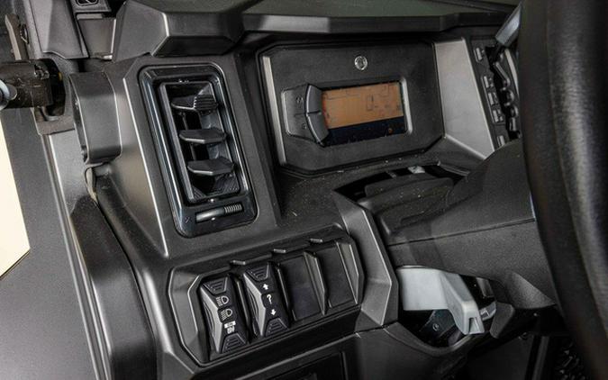 2026 Can-Am Defender MAX Limited HD11 Desert Tan & Carbon Blac