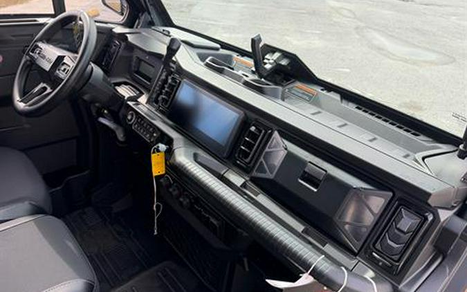 2026 Can-Am Defender MAX Limited HD11