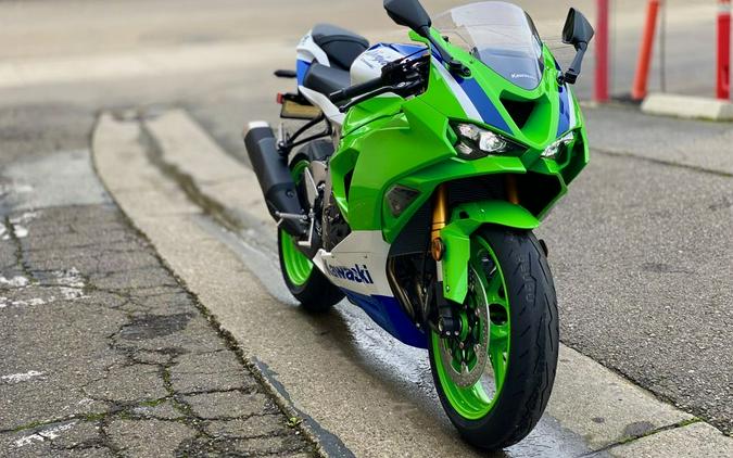 2024 Kawasaki Ninja® ZX™-6R 40th Anniversary Edition ABS