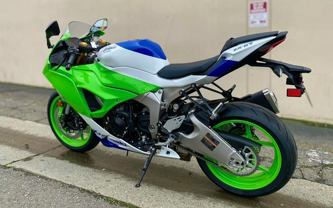 2024 Kawasaki Ninja® ZX™-6R 40th Anniversary Edition ABS