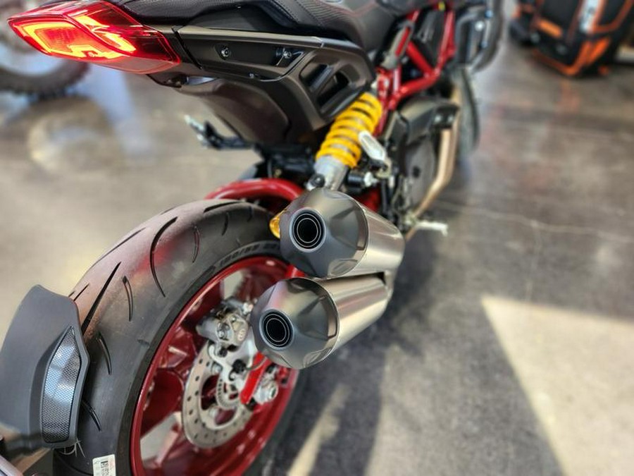 2024 Indian Motorcycle® FTR R Carbon Carbon Fiber