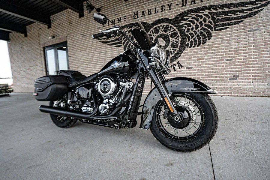2025 Harley-Davidson® FLHC - Heritage Classic