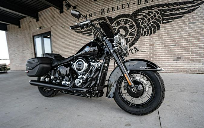 2025 Harley-Davidson® FLHC - Heritage Classic