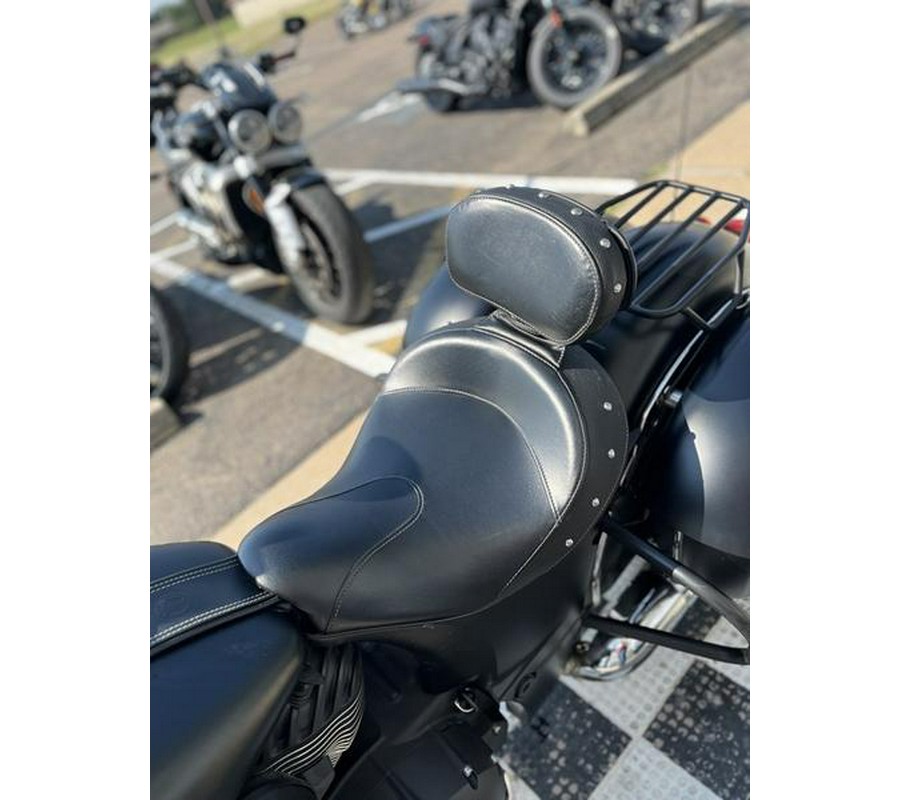 2017 Indian Motorcycle® Chieftain Dark Horse® Thunder Black Smoke