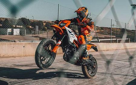 2026 KTM 390 SMC R-B.D.